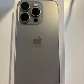 iPhone15 pro ナチュラルチタニウム 256gb