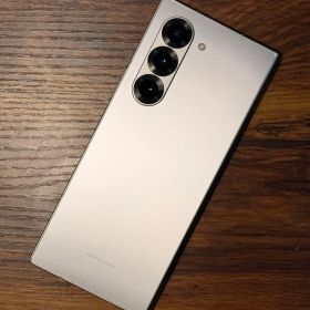 美品 Galaxy Z fold 6 256GB SIMフリー