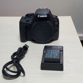 Canon EOS Kiss X7 ボディ ショット数 約33,000回