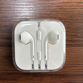 【新品・純正品】Apple EarPods 有線イヤホン ケース付き