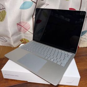 Microsoft Surface Laptop 第7世代