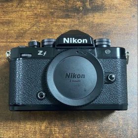 Nikon Zf ミラーレス一眼カメラ