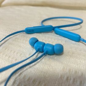 Beats Flex ワイヤレスイヤフォン フレイムブルー