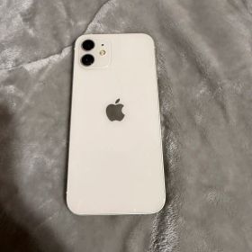 iPhone 12 ホワイト 新品 18,000円 中古 17,500円 | ネット最安値の