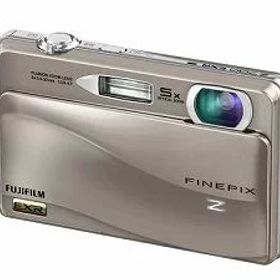 【中古】［状態良好］FUJIFILM デジタルカメラ FinePix Z700EXR シルバー FX-Z700EXR S