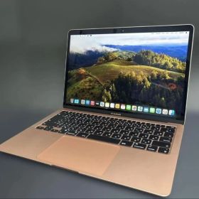 Apple MacBook Air (M1, 2020年モデル) ゴールド