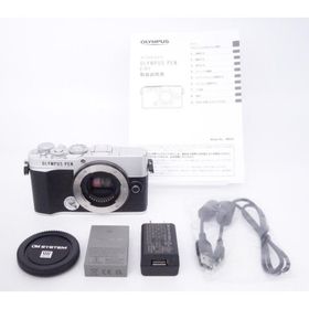 【極上品】OLYMPUS オリンパス PEN E-P7 ボディー [W2604030A] シルバー