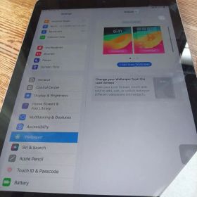 Apple iPad 9.7インチ シルバー SIMフリー