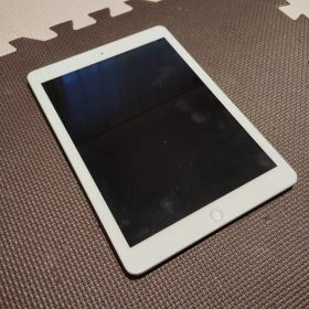 iPad 第6世代 32GB 本体 ホワイト