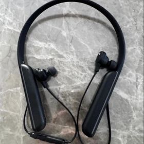 ソニー ワイヤレスノイズキャンセリングイヤホン WI-1000XM2 ブラックB