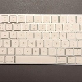Apple Magic Keyboard UK配列