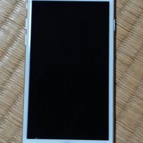 Apple iPhone 8 ホワイト SIMフリー