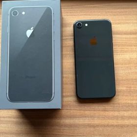 iPhone8 64GBスペースグレー箱あり付属品付きスマホ充電器付き