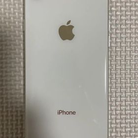 Apple iPhone 8 本体