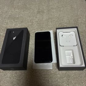 iPhone 8 スペースグレー 64GB 美品中古