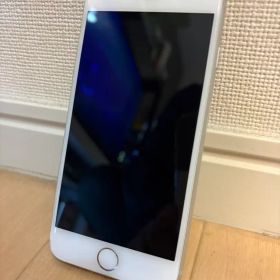 Apple iPhone 8 シルバー 本体