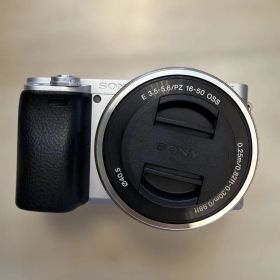SONY α6400 ダブルズームレンズキット シルバー シャッター数少