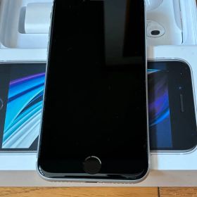 Apple iPhone SE (第2世代) ホワイト