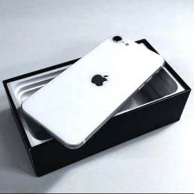 【中古】Apple iPhone SE2 ホワイト 本体
