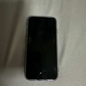 iPhone SE (第2世代) ブラック 本体