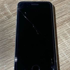 9831 iPhone SE 第二世代 128GB ホワイト ジャンク品【ネ】
