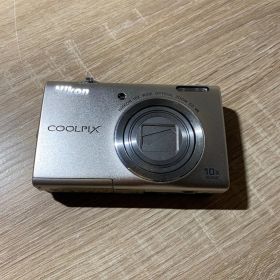 9749 Nikon COOLPIX S6200 シルバー デジカメ 動作確認済み【ネ】