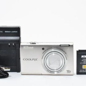 Nikon ニコン COOLPIX S6200 シルバー
