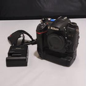 デジタル一眼レフボディ D7000/MB-D11 NIKON