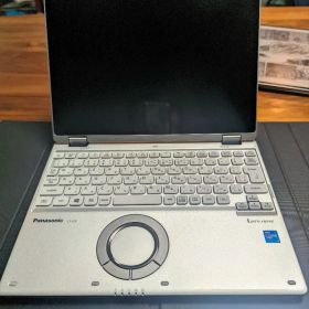 Panasonic CF-QV1RDEVS 累積使用時間:810h