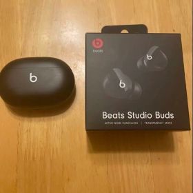 Beats Studio Buds ワイヤレスノイズキャンセリングイヤフォン 黒