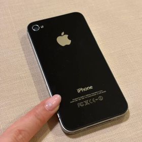 iPhone 4 中古 1,800円 | ネット最安値の価格比較 プライスランク