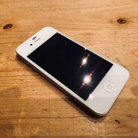 Apple iPhone 4S ホワイト 本体