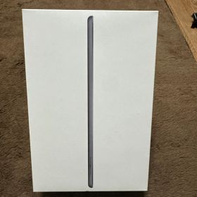 Apple iPad 5世代 シルバー 本体