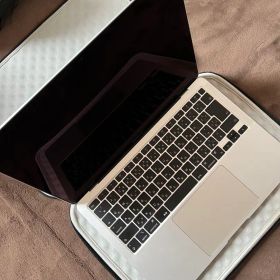 MacBook Air13-inch, M1, 2020シルバー