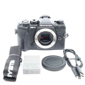 ショット数893回。★新品級★ OLYMPUS OM SYSTEM OM-5 Mark II ボディ ブラック