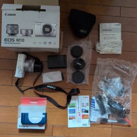 【値下げ】Canon EOS M10 ミラーレスカメラ ダブルレンズキット