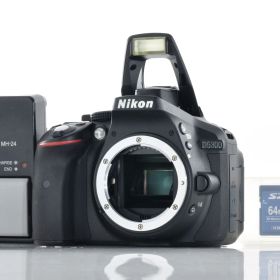 【ニコン】Nikon D5300 デジタル一眼レフ + SDカード付き #S668