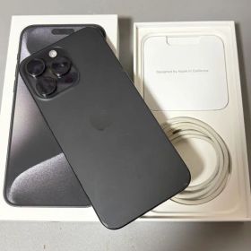 背面割れ iPhone15 Pro Max 512GB ブラックチタニウム国内版
