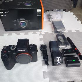 Sony α7R III ILCE-7RM3 ミラーレス一眼！備品は揃っています
