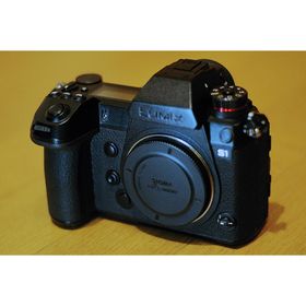 パナソニック(Panasonic)のLUMIX DC-S1有償アプデ済ボディー★美品 Panasonic(ミラーレス一眼)