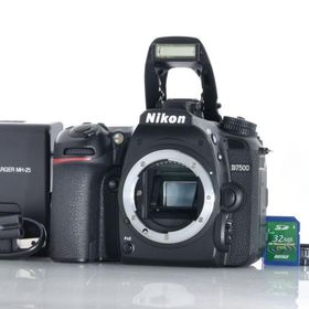 美品！【ニコン】Nikon D7500 ＋ SDカード、バッテリー、充電器付き デジタル一眼レフカメラ #S666