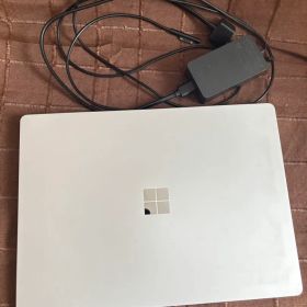 Microsoft Surface Laptop i5シルバー タッチスクリーン