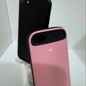 Apple iPhone7 32GBブラック 本体 iFace付き
