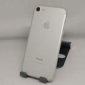 au 【SIMロックなし】MNCF2J/A iPhone 7 32GB シルバｰ au