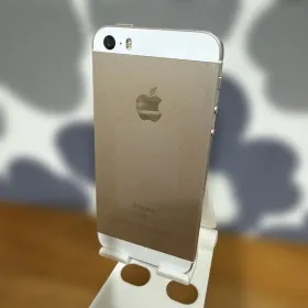 Apple iPhone SE(第1世代) 新品¥3,152 中古¥4,000 | 新品・中古の