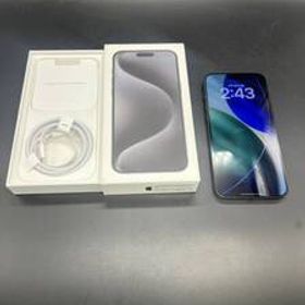 極美品 iPhone15ProMax 512GB SIMロック解除済み IMEI359779340033865 判定○ 動作確認済み