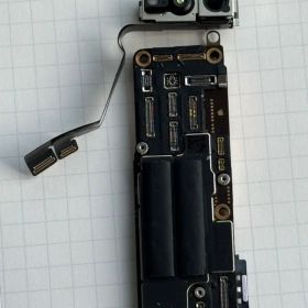 完動品 iPhone16 pro max 1TB SIMフリー ロジックボード