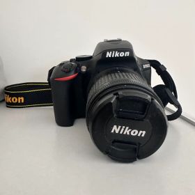 Nikon D5600 デジタル一眼レフカメラ