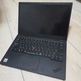ThinkPad X1 Carbon gen 8 日本語配列 ジャンク品 通電可