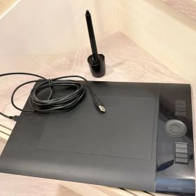 Intuos4 PTK440 wacom ペンタブ